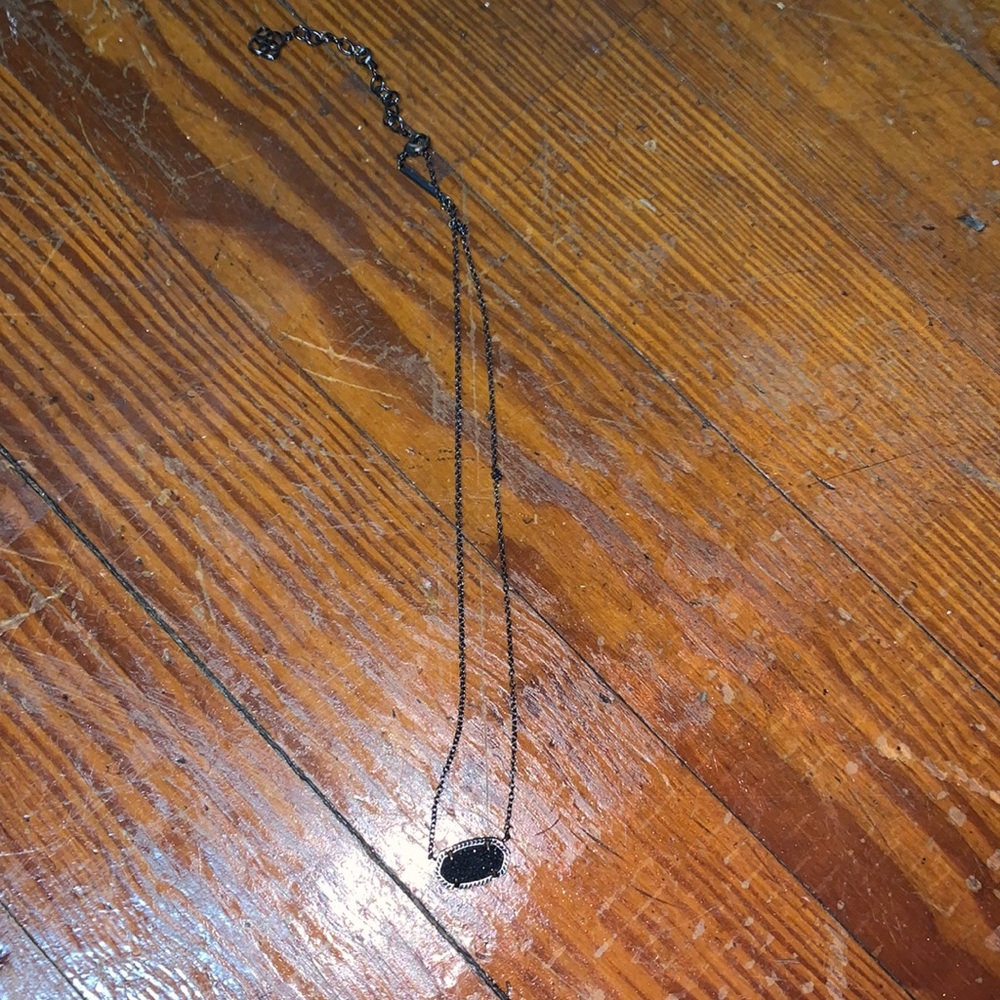 black kendra scott necklace